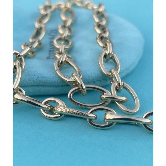 Tiffany & Co. 18K Gold 27 Clasping Links Necklace Choker 4 Charms 15.3” Pristine - Picture 7 of 16